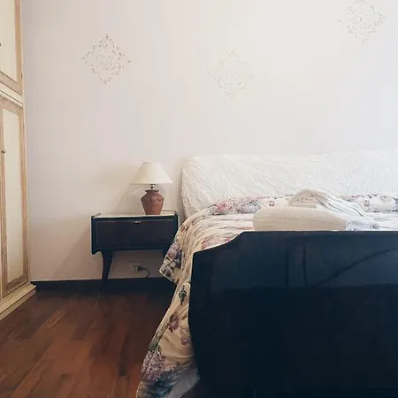 Loft Porta Castello * Реджонель-Эмилия